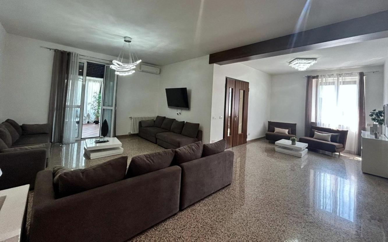 Fontana Oasis Apartments Castelnuovo del Garda Szoba fotó
